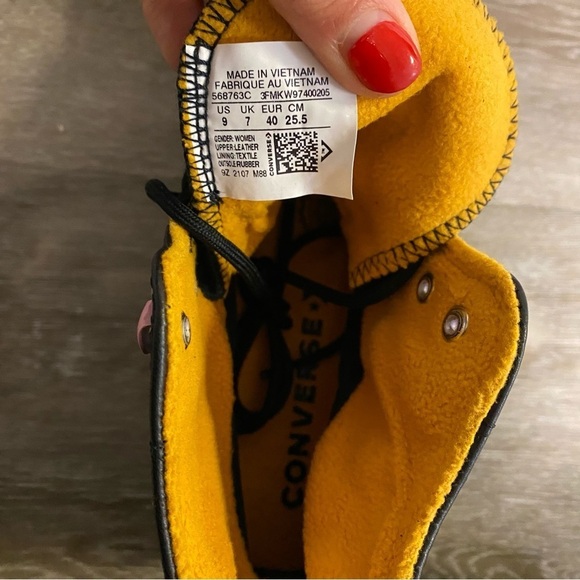 Converse | Chuck Taylor All Star Gore-Tex Waterproof Lugged High Top Sneakers 9 - Picture 11 of 14